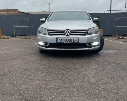 Фольксваген Пассат 2012 в Коростене на Automoto.ua Серый Фольксваген Пассат, объемом двигателя 1.8 л и пробегом 159 тыс. км за 10750 $, фото 2 на Automoto.ua