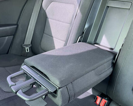 Серый Фольксваген Пассат, объемом двигателя 1.6 л и пробегом 283 тыс. км за 9700 $, фото 7 на Automoto.ua