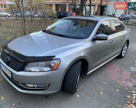 Сірий Фольксваген Пассат, об'ємом двигуна 2.48 л та пробігом 226 тис. км за 11000 $, фото 1 на Automoto.ua