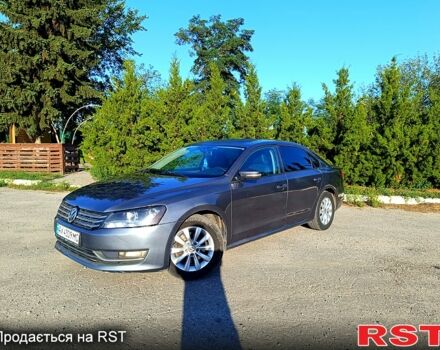 Серый Фольксваген Пассат, объемом двигателя 2.5 л и пробегом 170 тыс. км за 7700 $, фото 6 на Automoto.ua