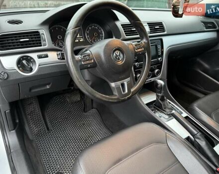 Серый Фольксваген Пассат, объемом двигателя 2.48 л и пробегом 185 тыс. км за 9800 $, фото 37 на Automoto.ua