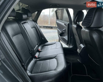 Сірий Фольксваген Пассат, об'ємом двигуна 2.5 л та пробігом 290 тис. км за 8999 $, фото 21 на Automoto.ua