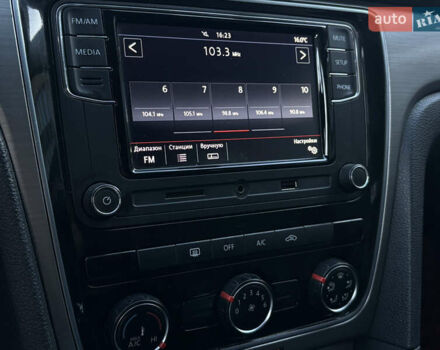 Серый Фольксваген Пассат, объемом двигателя 2.48 л и пробегом 232 тыс. км за 10199 $, фото 13 на Automoto.ua