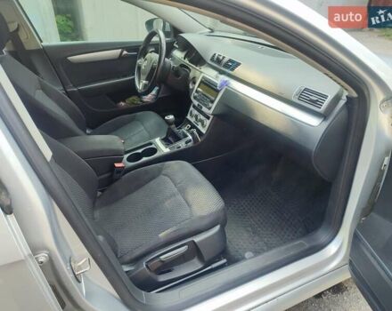 Серый Фольксваген Пассат, объемом двигателя 1.39 л и пробегом 160 тыс. км за 10000 $, фото 7 на Automoto.ua