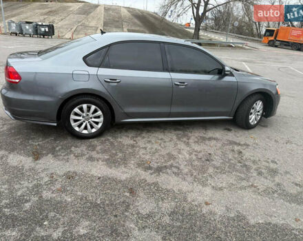 Сірий Фольксваген Пассат, об'ємом двигуна 2.5 л та пробігом 227 тис. км за 10800 $, фото 2 на Automoto.ua