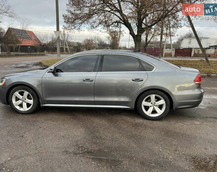 Серый Фольксваген Пассат, объемом двигателя 2.5 л и пробегом 163 тыс. км за 9200 $, фото 5 на Automoto.ua