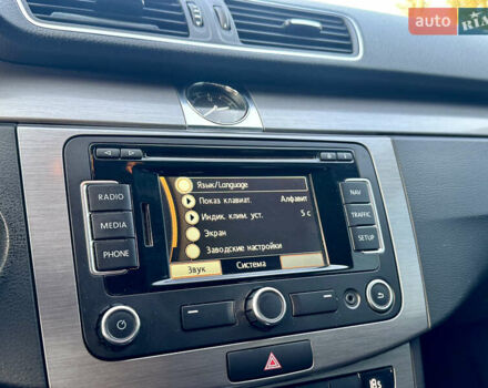 Сірий Фольксваген Пассат, об'ємом двигуна 1.97 л та пробігом 220 тис. км за 11499 $, фото 43 на Automoto.ua