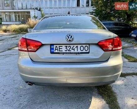 Серый Фольксваген Пассат, объемом двигателя 2.48 л и пробегом 220 тыс. км за 9800 $, фото 5 на Automoto.ua