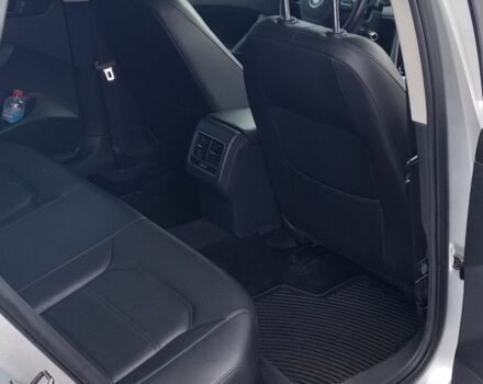 Серый Фольксваген Пассат, объемом двигателя 2.5 л и пробегом 196 тыс. км за 10500 $, фото 3 на Automoto.ua