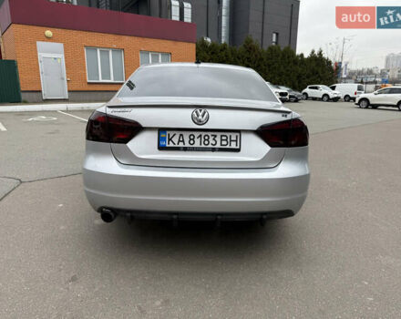 Серый Фольксваген Пассат, объемом двигателя 2.5 л и пробегом 178 тыс. км за 11200 $, фото 3 на Automoto.ua