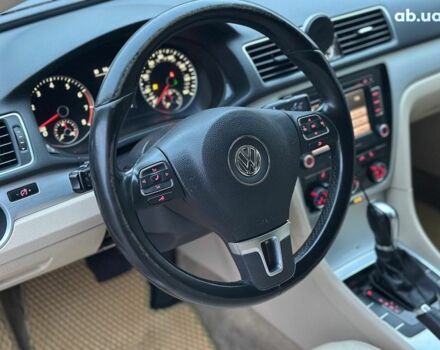 Серый Фольксваген Пассат, объемом двигателя 2.5 л и пробегом 156 тыс. км за 10990 $, фото 17 на Automoto.ua