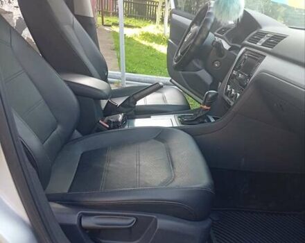 Серый Фольксваген Пассат, объемом двигателя 2.5 л и пробегом 229 тыс. км за 8550 $, фото 8 на Automoto.ua