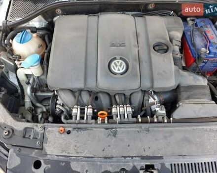 Серый Фольксваген Пассат, объемом двигателя 2.48 л и пробегом 246 тыс. км за 8500 $, фото 6 на Automoto.ua