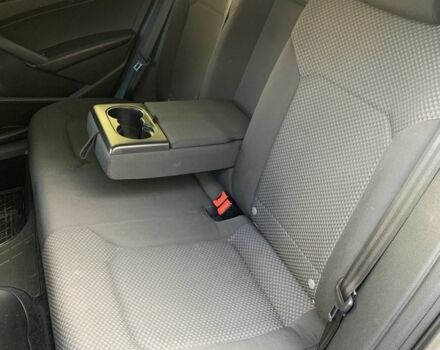 Серый Фольксваген Пассат, объемом двигателя 2.5 л и пробегом 180 тыс. км за 9800 $, фото 3 на Automoto.ua