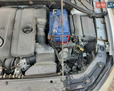 Серый Фольксваген Пассат, объемом двигателя 2.48 л и пробегом 246 тыс. км за 8500 $, фото 5 на Automoto.ua