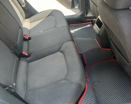 Серый Фольксваген Пассат, объемом двигателя 2.48 л и пробегом 275 тыс. км за 9500 $, фото 9 на Automoto.ua