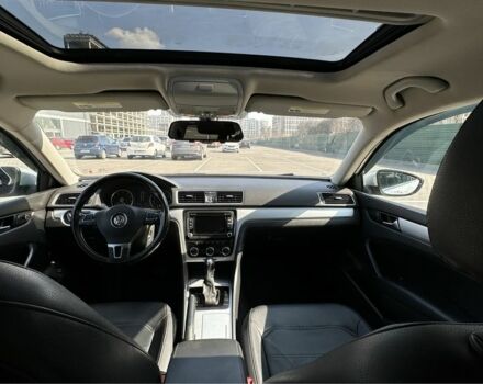 Серый Фольксваген Пассат, объемом двигателя 2.5 л и пробегом 271 тыс. км за 9600 $, фото 6 на Automoto.ua