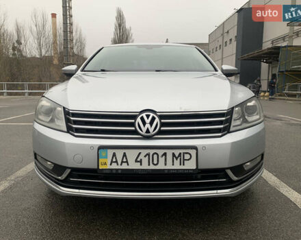 Серый Фольксваген Пассат, объемом двигателя 1.8 л и пробегом 351 тыс. км за 8500 $, фото 1 на Automoto.ua