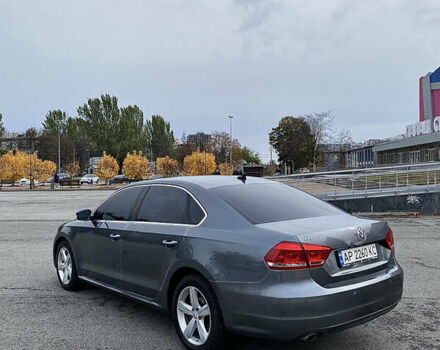Фольксваген Пассат 2012 в Запорожье на Automoto.ua Серый Фольксваген Пассат, объемом двигателя 2.48 л и пробегом 228 тыс. км за 9900 $, фото 6 на Automoto.ua
