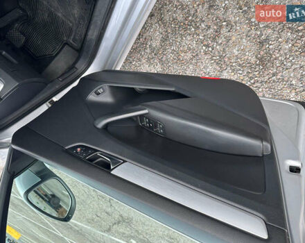 Сірий Фольксваген Пассат, об'ємом двигуна 2.5 л та пробігом 145 тис. км за 9000 $, фото 12 на Automoto.ua