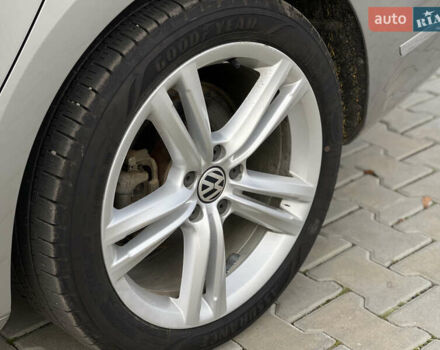 Фольксваген Пассат 2012 в Нововолынск на Automoto.ua Серый Фольксваген Пассат, объемом двигателя 1.97 л и пробегом 197 тыс. км за 12800 $, фото 24 на Automoto.ua