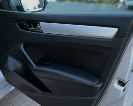 Серый Фольксваген Пассат, объемом двигателя 2.48 л и пробегом 240 тыс. км за 10999 $, фото 24 на Automoto.ua