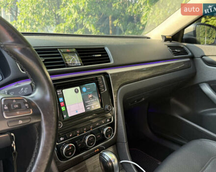 Сірий Фольксваген Пассат, об'ємом двигуна 2.5 л та пробігом 269 тис. км за 10500 $, фото 15 на Automoto.ua