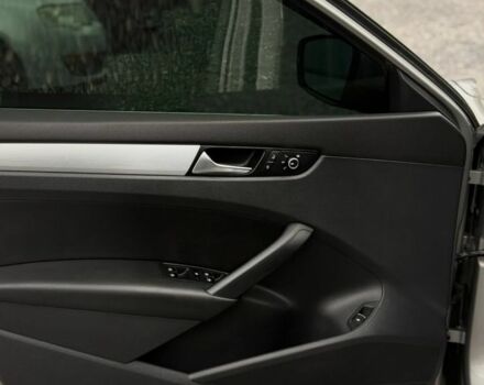 Сірий Фольксваген Пассат, об'ємом двигуна 2.5 л та пробігом 245 тис. км за 10600 $, фото 6 на Automoto.ua