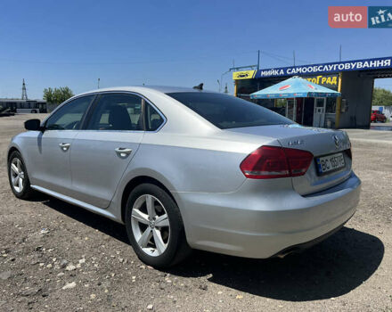 Серый Фольксваген Пассат, объемом двигателя 2.5 л и пробегом 196 тыс. км за 9999 $, фото 3 на Automoto.ua