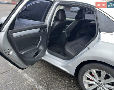 Серый Фольксваген Пассат, объемом двигателя 2.48 л и пробегом 230 тыс. км за 8900 $, фото 4 на Automoto.ua