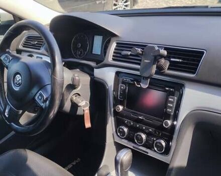 Серый Фольксваген Пассат, объемом двигателя 2.5 л и пробегом 251 тыс. км за 10999 $, фото 20 на Automoto.ua