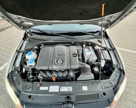 Серый Фольксваген Пассат, объемом двигателя 2.48 л и пробегом 215 тыс. км за 9950 $, фото 24 на Automoto.ua