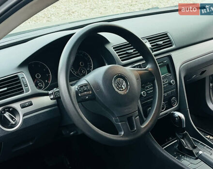 Серый Фольксваген Пассат, объемом двигателя 2.5 л и пробегом 254 тыс. км за 8700 $, фото 9 на Automoto.ua