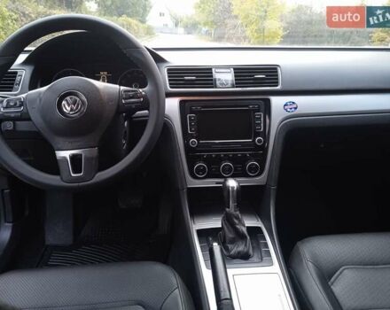 Сірий Фольксваген Пассат, об'ємом двигуна 2.5 л та пробігом 216 тис. км за 9800 $, фото 19 на Automoto.ua
