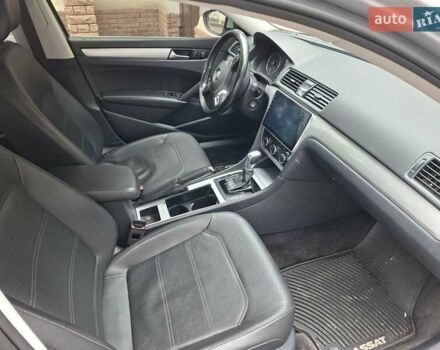 Сірий Фольксваген Пассат, об'ємом двигуна 2.48 л та пробігом 262 тис. км за 9200 $, фото 7 на Automoto.ua