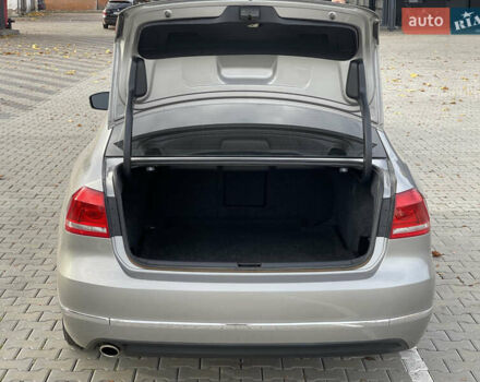 Фольксваген Пассат 2012 в Нововолынск на Automoto.ua Серый Фольксваген Пассат, объемом двигателя 1.97 л и пробегом 197 тыс. км за 12800 $, фото 18 на Automoto.ua