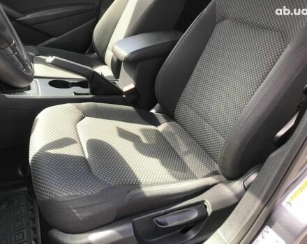 Серый Фольксваген Пассат, объемом двигателя 2.5 л и пробегом 142 тыс. км за 9490 $, фото 12 на Automoto.ua