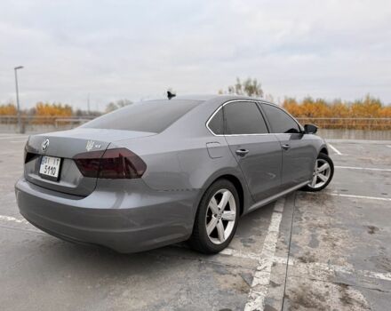 Серый Фольксваген Пассат, объемом двигателя 2.5 л и пробегом 280 тыс. км за 10000 $, фото 2 на Automoto.ua