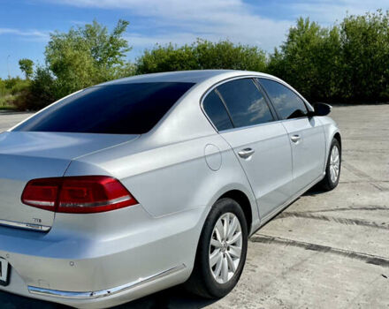 Серый Фольксваген Пассат, объемом двигателя 1.6 л и пробегом 283 тыс. км за 9700 $, фото 3 на Automoto.ua