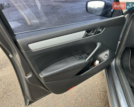 Серый Фольксваген Пассат, объемом двигателя 2.5 л и пробегом 163 тыс. км за 9200 $, фото 25 на Automoto.ua