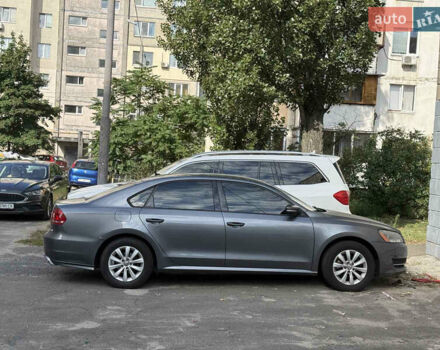 Сірий Фольксваген Пассат, об'ємом двигуна 2.5 л та пробігом 227 тис. км за 10800 $, фото 6 на Automoto.ua