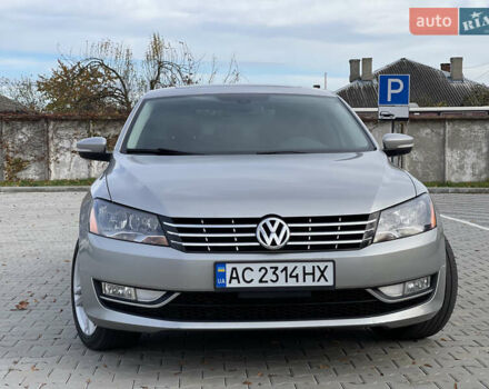 Фольксваген Пассат 2012 в Нововолынск на Automoto.ua Серый Фольксваген Пассат, объемом двигателя 1.97 л и пробегом 197 тыс. км за 12800 $, фото 2 на Automoto.ua