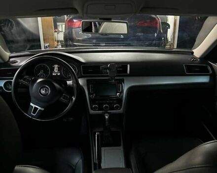 Серый Фольксваген Пассат, объемом двигателя 2.5 л и пробегом 251 тыс. км за 10999 $, фото 32 на Automoto.ua