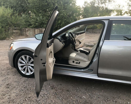 Серый Фольксваген Пассат, объемом двигателя 2.5 л и пробегом 133 тыс. км за 11111 $, фото 73 на Automoto.ua