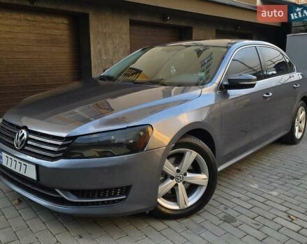 Серый Фольксваген Пассат, объемом двигателя 2.5 л и пробегом 241 тыс. км за 7450 $, фото 2 на Automoto.ua