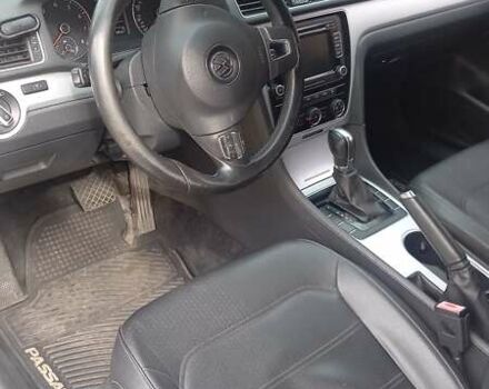 Сірий Фольксваген Пассат, об'ємом двигуна 2.48 л та пробігом 240 тис. км за 10500 $, фото 6 на Automoto.ua