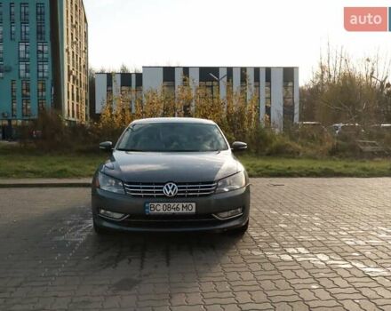 Серый Фольксваген Пассат, объемом двигателя 2.5 л и пробегом 140 тыс. км за 9900 $, фото 4 на Automoto.ua