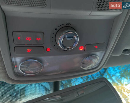 Сірий Фольксваген Пассат, об'ємом двигуна 2.48 л та пробігом 226 тис. км за 11000 $, фото 25 на Automoto.ua