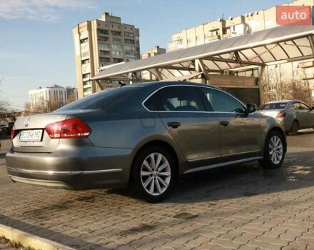 Серый Фольксваген Пассат, объемом двигателя 2.5 л и пробегом 140 тыс. км за 9900 $, фото 5 на Automoto.ua