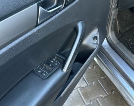 Серый Фольксваген Пассат, объемом двигателя 2.5 л и пробегом 180 тыс. км за 8700 $, фото 6 на Automoto.ua